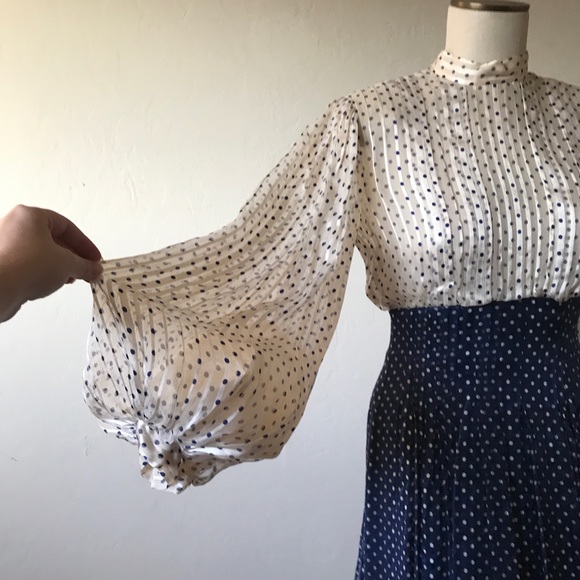 ❤️SOLD❤️PAULINE TRIGERE Silk Billowed Sleeve Dress - Picture 5 of 8